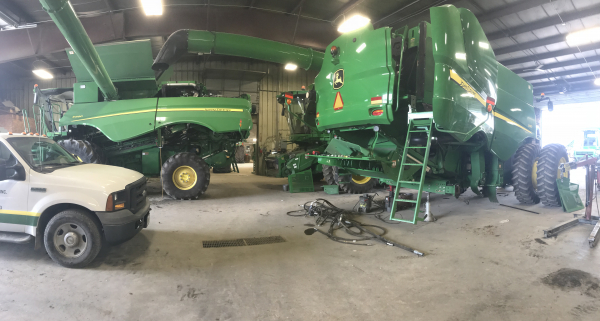 John Deere Combine Rear Wheel Drive 4wd