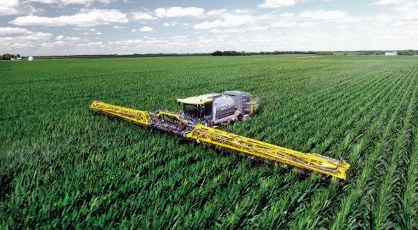 Hagie Sprayer with 360ydrop