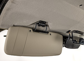 r4g085062_xuv835r_sun_visor_275x200