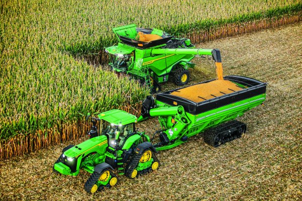 How It Works | Tires vs Tracks on Unverferth Auger Cart