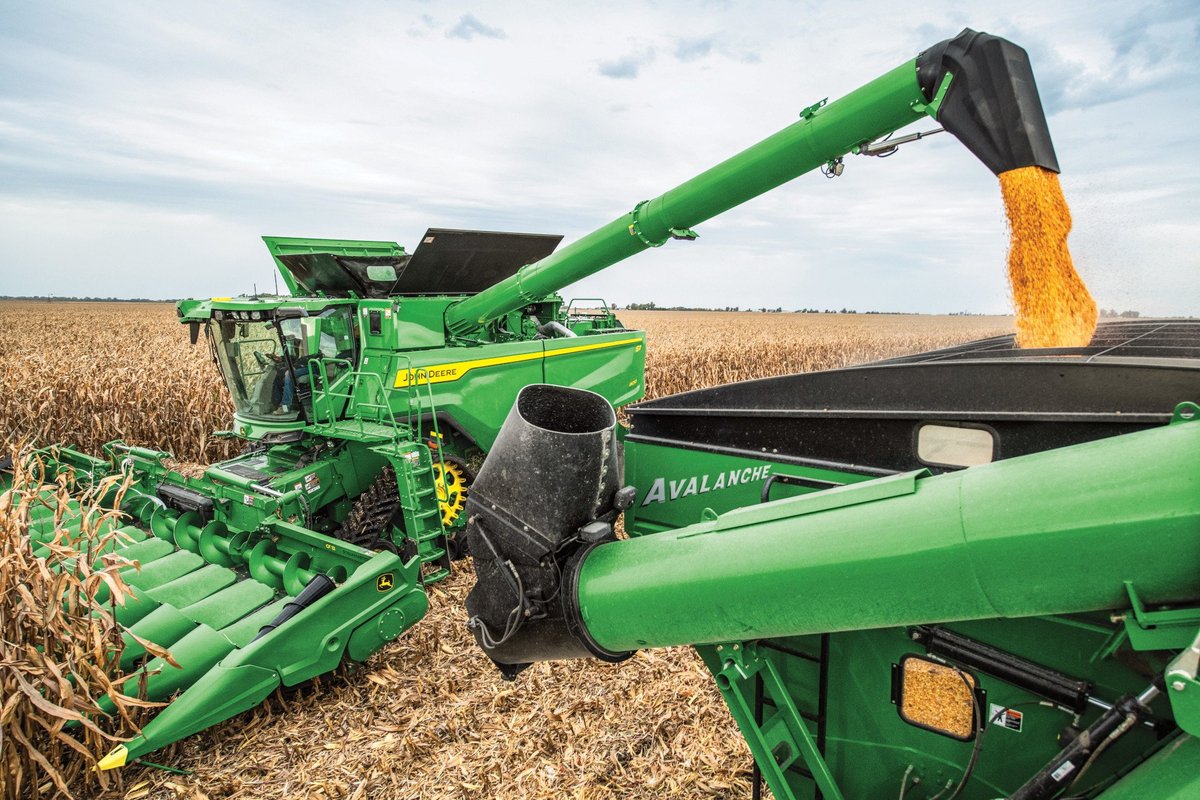 John Deere S7 Series Combine