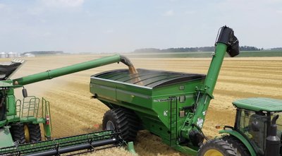 Unverferth Dual Auger Cart